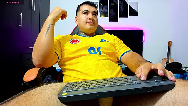thiago  cp01 online show from 07-27-26, 05:03