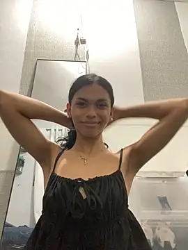 Snapshot of urcurlydiva chatting on 09-18-25, 09:55 urcurlydiva online show from 09-18-25, 09:55