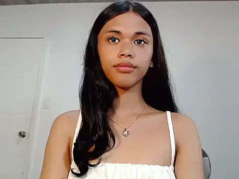 Snapshot of urcurlydiva chatting on 10-27-25, 07:34 urcurlydiva online show from 10-27-25, 07:34