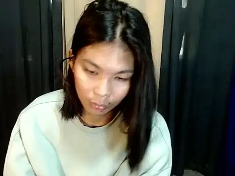 Snapshot of laura_leeforever chatting on 06-05-26, 01:23 laura leeforever online show from 06-05-26, 01:23