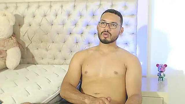 Snapshot of marcusblade chatting on 11-20-25, 09:36 marcusblade online show from 11-20-25, 09:36