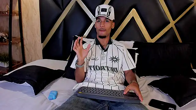 Thiagoferreti online show from 01-07-26, 03:31