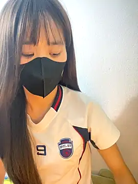 Snapshot of Lucy217 chatting on 11-05-25, 01:44 Lucy217 online show from 11-05-25, 01:44