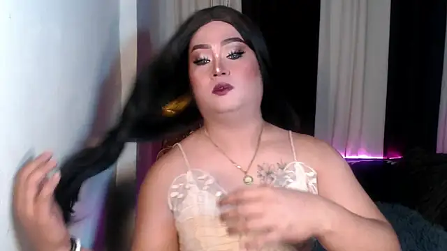 Snapshot of YourSweet-mich chatting on 02-07-26, 12:58 YourSweet-mich online show from 02-07-26, 12:58