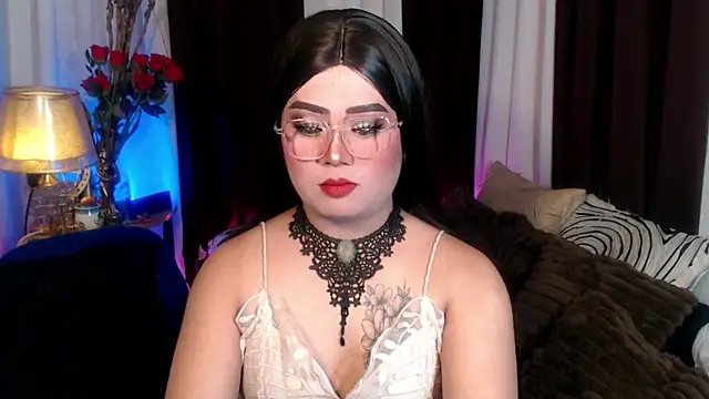 Snapshot of YourSweet-mich chatting on 02-11-26, 04:17 YourSweet-mich online show from 02-11-26, 04:17