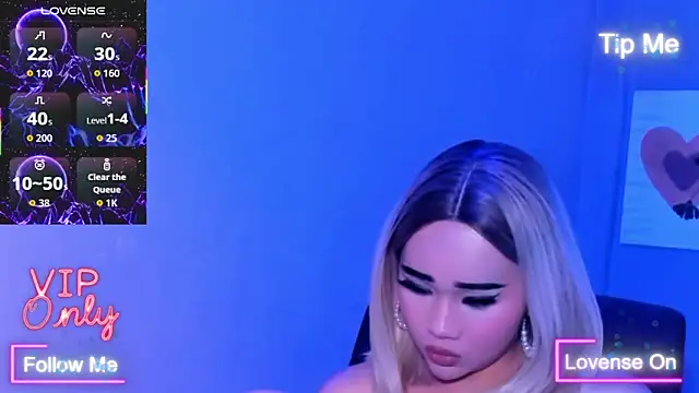 TriciaCumLoader online show from 01-11-26, 08:25