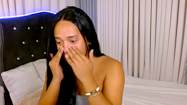 Snapshot of Lorainnelustts chatting on 10-07-25, 04:04 Lorainnelustts online show from 10-07-25, 04:04