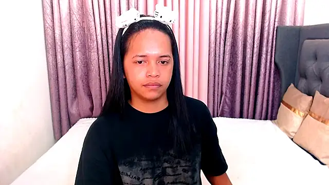 Snapshot of Lorainnelustts chatting on 10-28-25, 09:17 Lorainnelustts online show from 10-28-25, 09:17