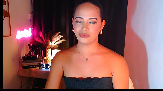 Snapshot of Lorainnelustts chatting on 11-27-25, 01:13 Lorainnelustts online show from 11-27-25, 01:13