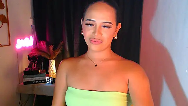 Snapshot of Lorainnelustts chatting on 11-30-25, 01:20 Lorainnelustts online show from 11-30-25, 01:20