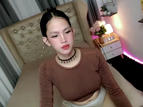 Iwantreallove 143 online show from 06-18-26, 09:08