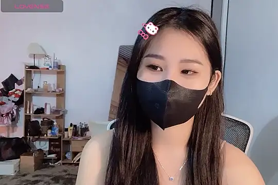    Daisy    online show from 11-10-25, 02:16