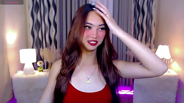 Kiah Wyatt online show from 10-31-25, 06:47