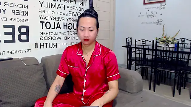 LovelyQueen69 online show from 02-25-26, 06:45