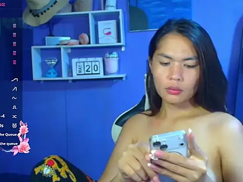 Snapshot of urgirljane chatting on 05-20-26, 05:52 urgirljane online show from 05-20-26, 05:52