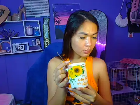 urgirljane online show from 06-24-26, 01:37