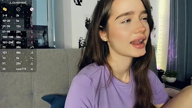 lovelyalivia online show from 12-14-25, 09:47