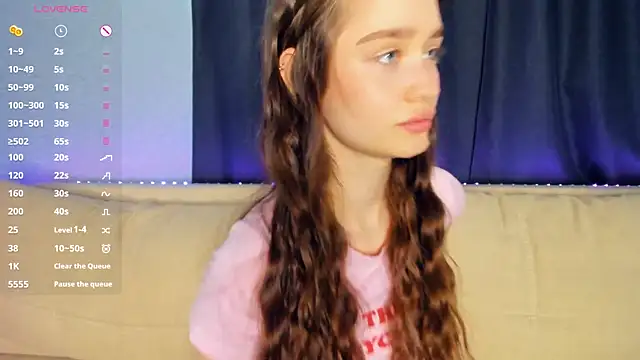 lovelyalivia online show from 04-08-26, 08:03