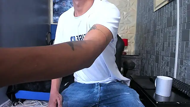 BigMonstercoks69 online show from 03-31-26, 12:38