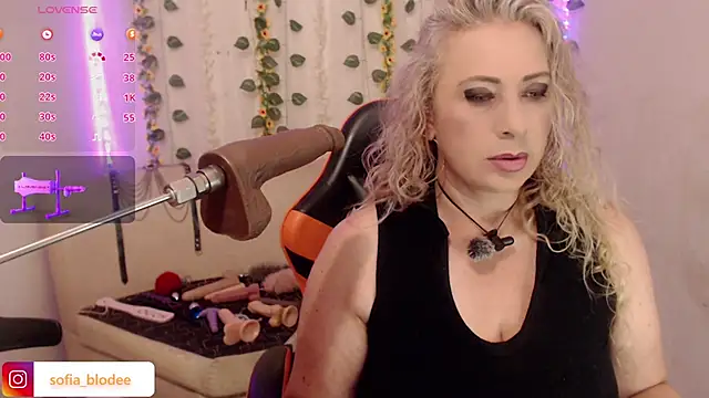 sofiacurvy 45 online show from 05-20-26, 08:59