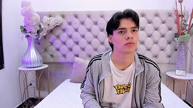 BenitoSaenz online show from 11-26-25, 11:55