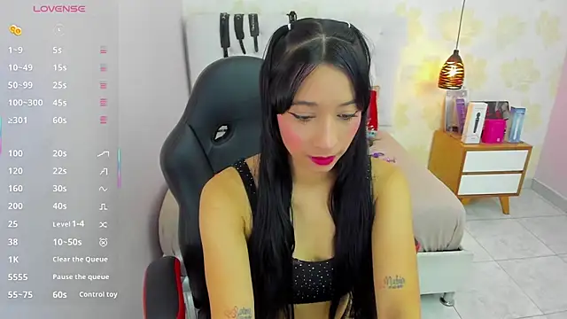 IVONNEPARKER6 online show from 12-04-25, 07:00