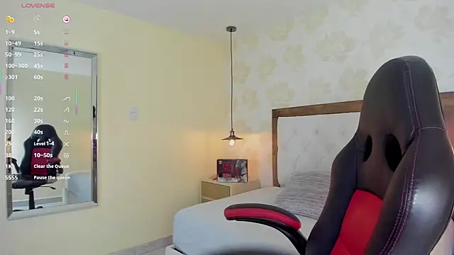 Snapshot of IRISCLARK1 chatting on 11-08-25, 07:34 IRISCLARK1 online show from 11-08-25, 07:34