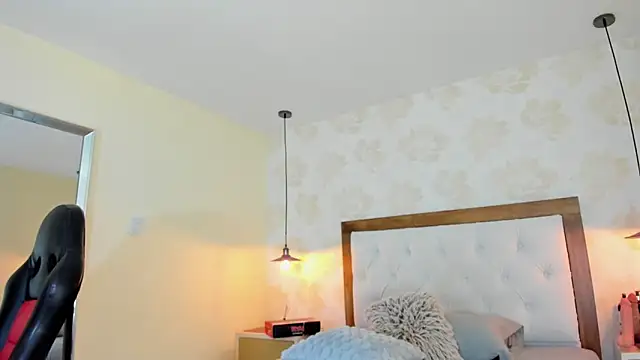 Snapshot of IRISCLARK1 chatting on 06-01-26, 07:26 IRISCLARK1 online show from 06-01-26, 07:26