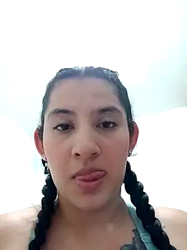 Snapshot of VALENTINA_ROUSE_ chatting on 09-15-25, 02:39 VALENTINA ROUSE online show from 09-15-25, 02:39