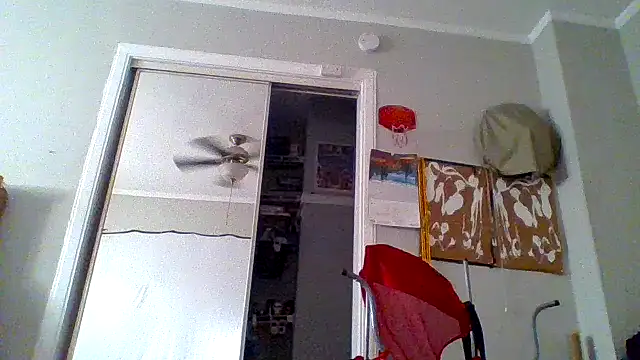 Snapshot of JezOne555 chatting on 10-06-25, 01:52 JezOne555 online show from 10-06-25, 01:52