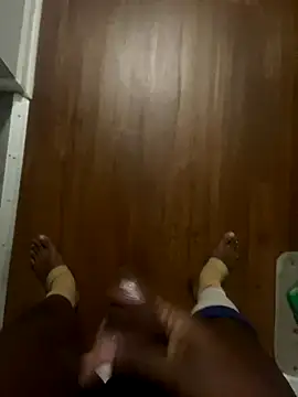 Snapshot of JezOne555 chatting on 11-25-25, 03:39 JezOne555 online show from 11-25-25, 03:39