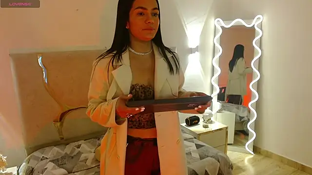 Rosalind tay online show from 10-23-25, 10:58