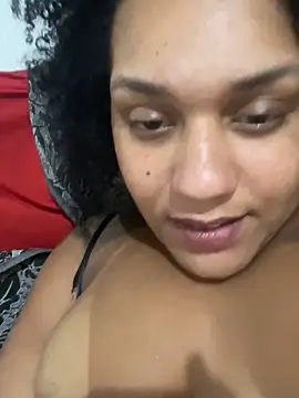 Snapshot of morenaluaa chatting on 09-18-25, 01:18 morenaluaa online show from 09-18-25, 01:18