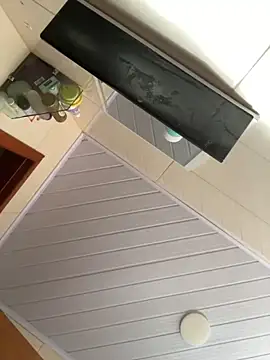 morenaluaa online show from 11-18-25, 09:03