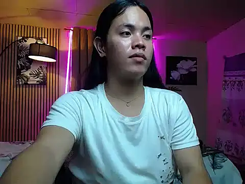 Snapshot of lava_lux chatting on 10-21-25, 03:57 lava lux online show from 10-21-25, 03:57