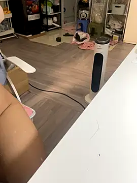 Mina048 online show from 11-25-25, 01:27