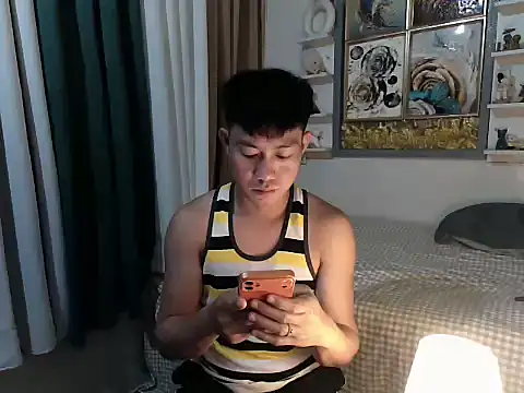 Snapshot of xshyboyx chatting on 05-29-26, 01:31 xshyboyx online show from 05-29-26, 01:31