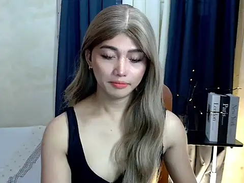 Kelly Holly online show from 09-18-25, 01:51