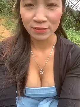 ThiHa003 online show from 11-19-25, 03:39