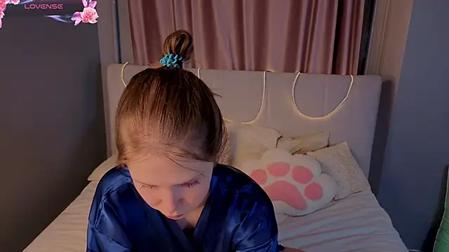 BeatrixCarIeton online show from 09-12-25, 09:37