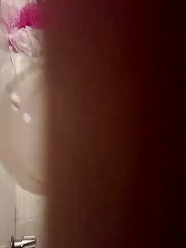 Snapshot of Cnutt310 chatting on 09-09-25, 10:15 Cnutt310 online show from 09-09-25, 10:15