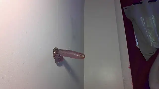 Snapshot of Cnutt310 chatting on 10-17-25, 07:27 Cnutt310 online show from 10-17-25, 07:27