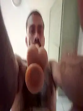 Snapshot of Cnutt310 chatting on 11-11-25, 01:49 Cnutt310 online show from 11-11-25, 01:49