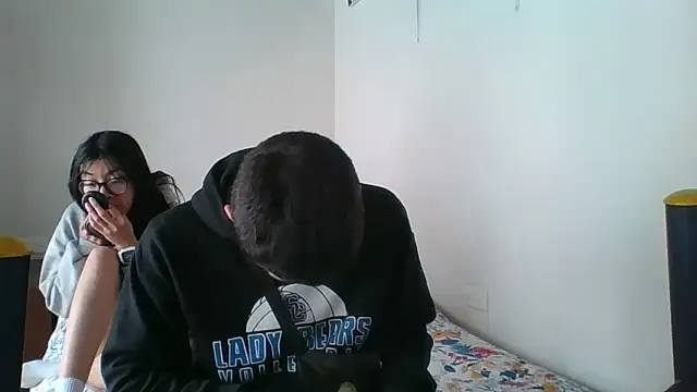 milkxxicecream online show from 09-24-25, 03:59