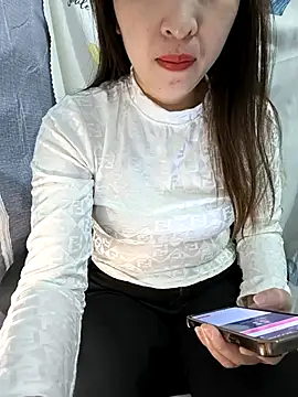 Snapshot of Ariana-Vy chatting on 11-25-25, 10:59 Ariana-Vy online show from 11-25-25, 10:59