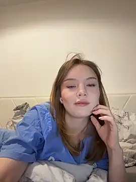 Snapshot of feral__berrys chatting on 11-17-25, 05:19 feral berrys online show from 11-17-25, 05:19