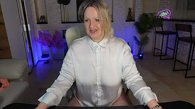 MariemLui online show from 03-09-26, 04:44