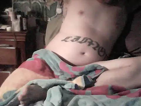 Snapshot of Twoslipperywhenwett chatting on 12-17-25, 08:31 Twoslipperywhenwett online show from 12-17-25, 08:31