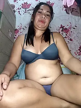 Snapshot of sexybitch_02 chatting on 10-22-25, 12:16 sexybitch 02 online show from 10-22-25, 12:16