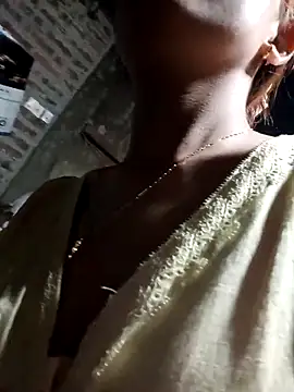 Snapshot of Ocnguyety chatting on 11-11-25, 08:47 Ocnguyety online show from 11-11-25, 08:47